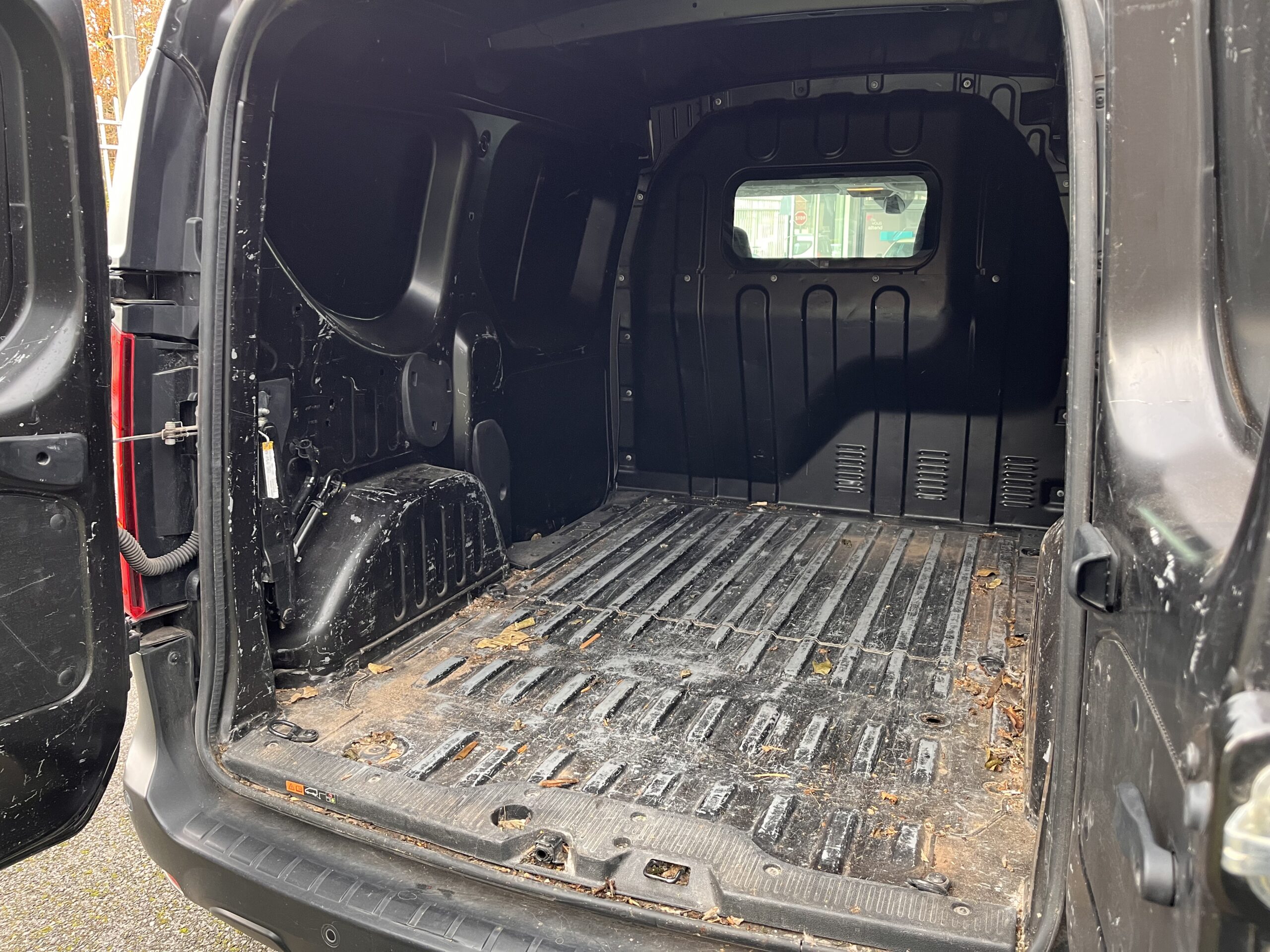 RENAULT Express Van 1.5 Blue dCi 95ch Confort 10