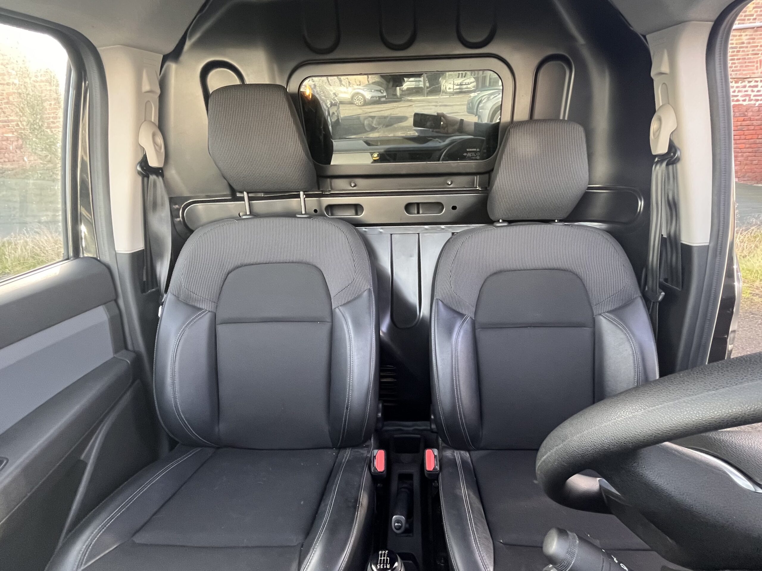 RENAULT Express Van 1.5 Blue dCi 95ch Confort 13