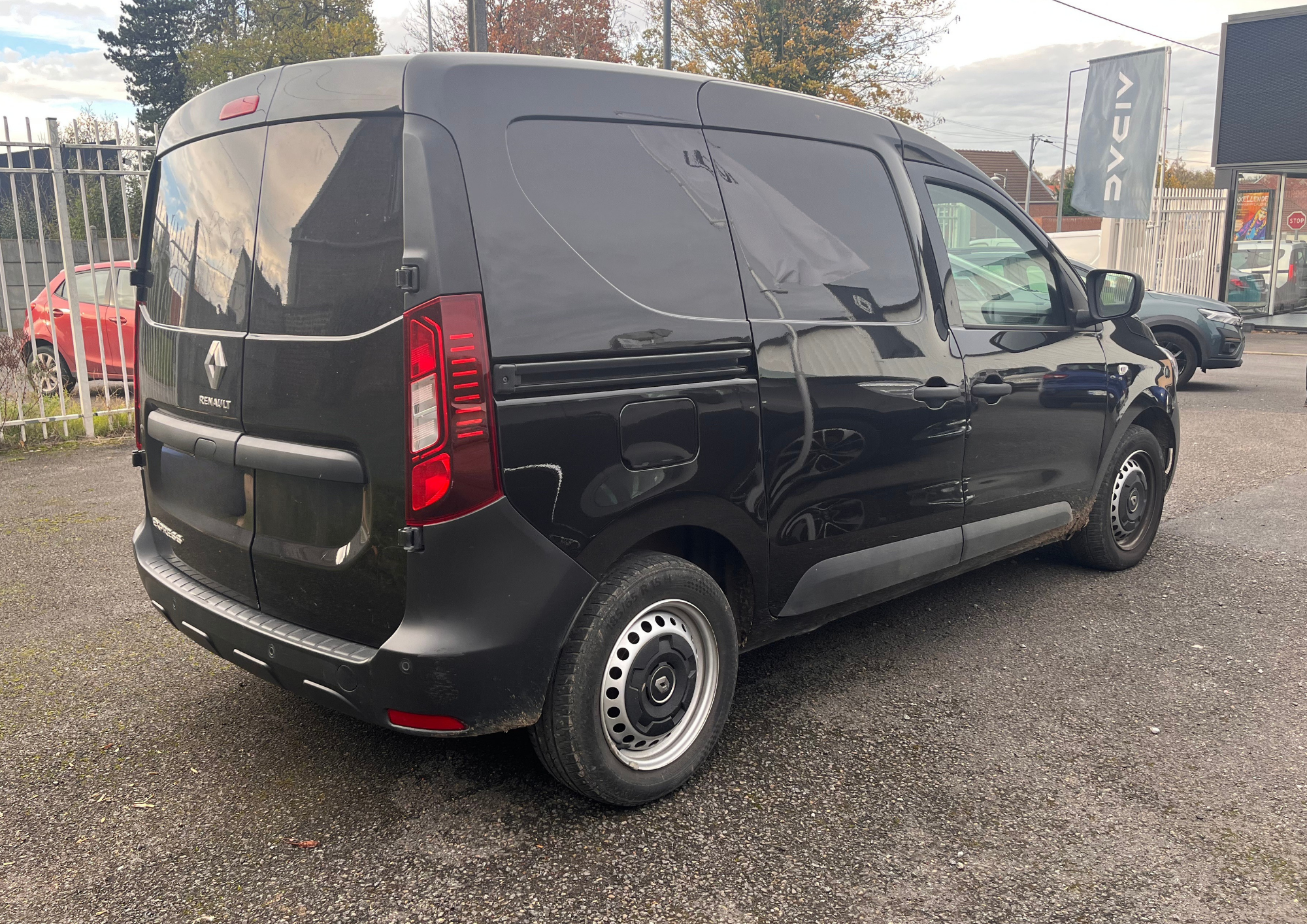 RENAULT Express Van 1.5 Blue dCi 95ch Confort 6