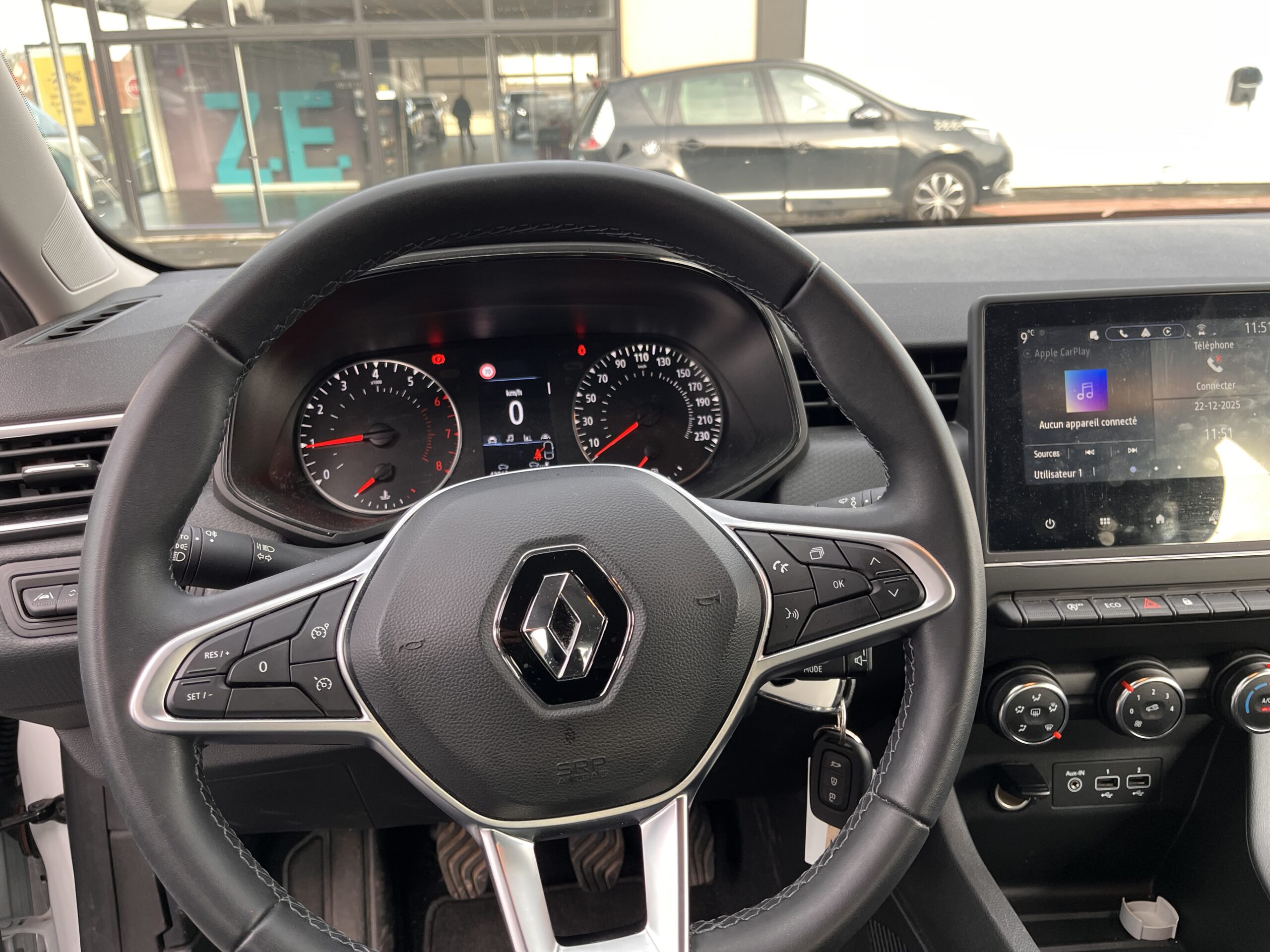 6033 RENAULT Clio 1.0 TCe 90ch Equilibre 10