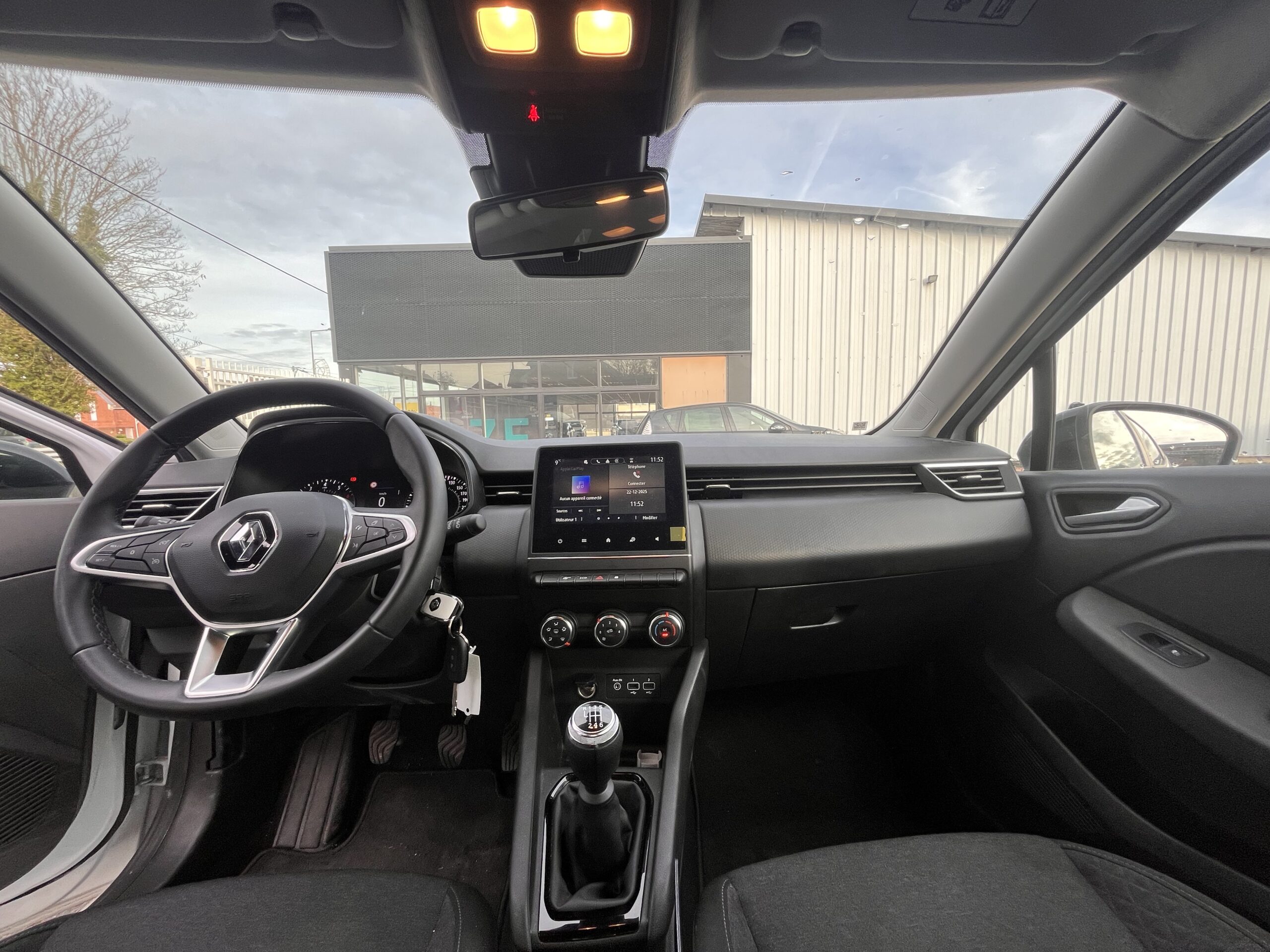 6033 RENAULT Clio 1.0 TCe 90ch Equilibre 11