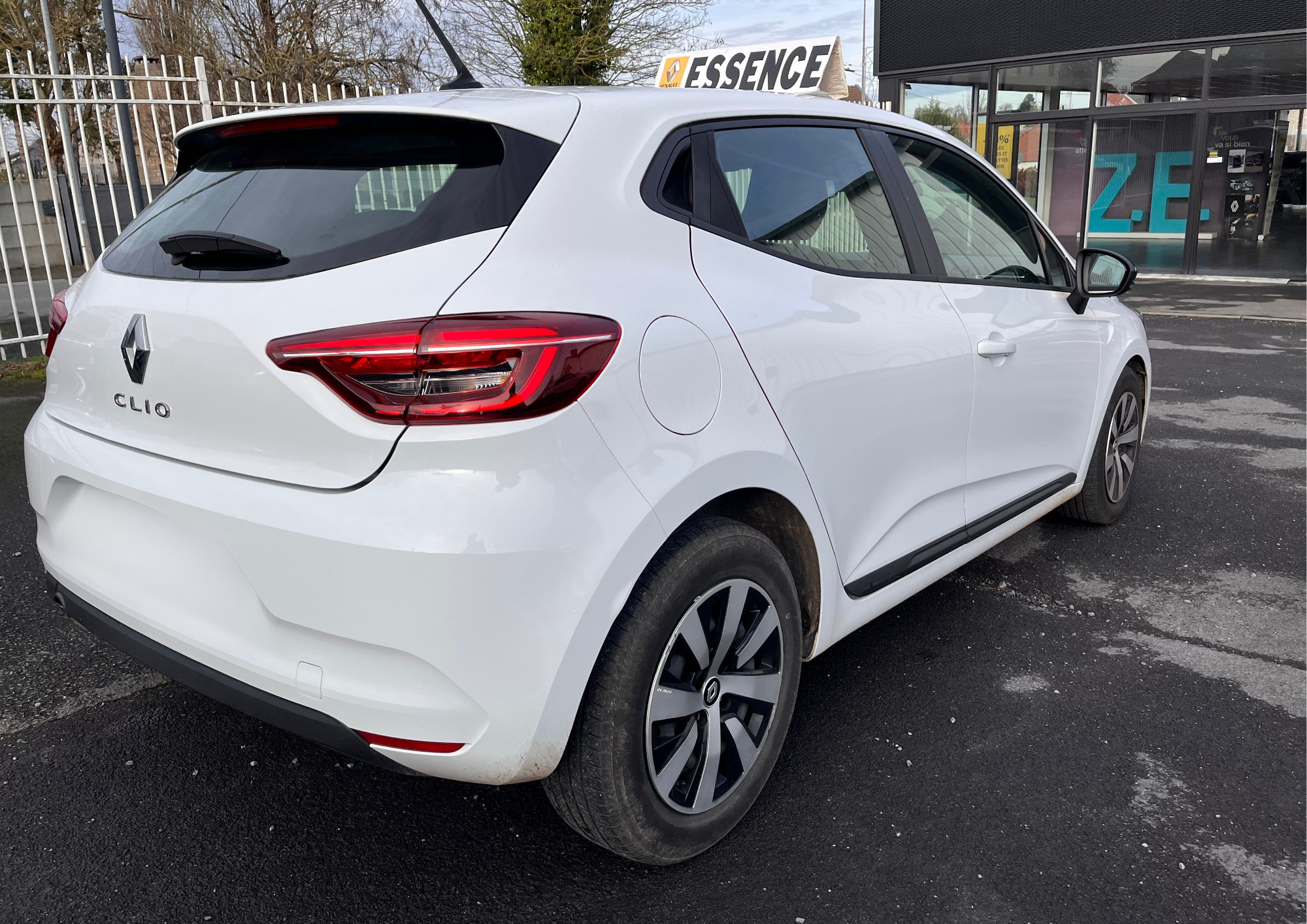 6033 RENAULT Clio 1.0 TCe 90ch Equilibre 3