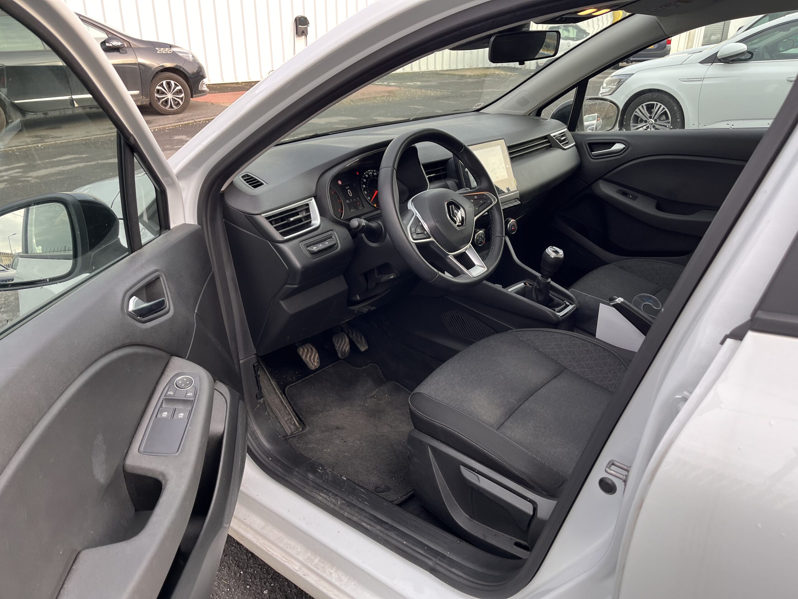 6033 RENAULT Clio 1.0 TCe 90ch Equilibre 9