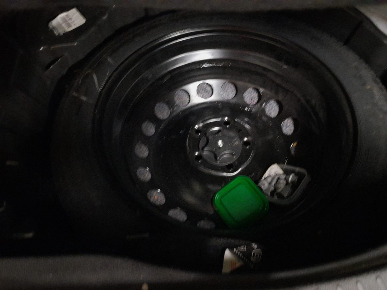 photo-1771227311322-12